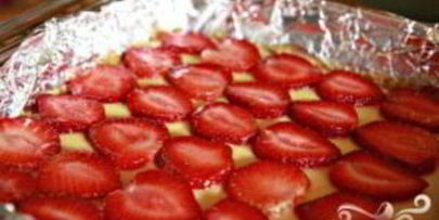 клубничные пирожные