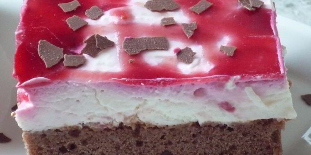 Рецепт малиновые пирожные страчателла