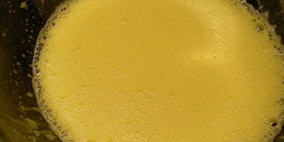 мраморный брауни с прослойкой из сливочного сыра и коктейльной вишни