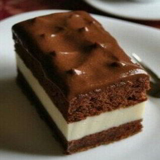 Очень вкусное пирожное Киндер милк слайс