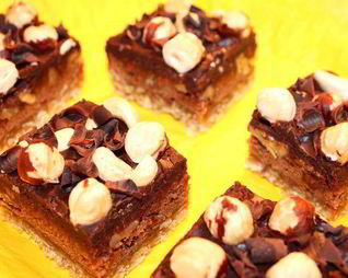 Пирожное Брауни трехслойное