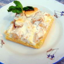 Рецепт Пирожные из песочного теста с яблоками в белковом креме