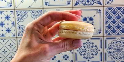 пирожные макароны на французской меренге