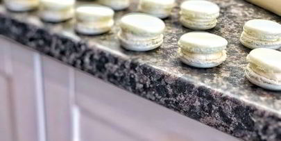 пирожные макароны на французской меренге