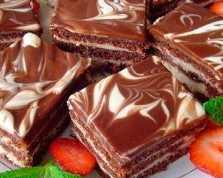 Праздничное пирожное День-Ночь