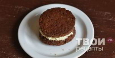шоколадное пирожное