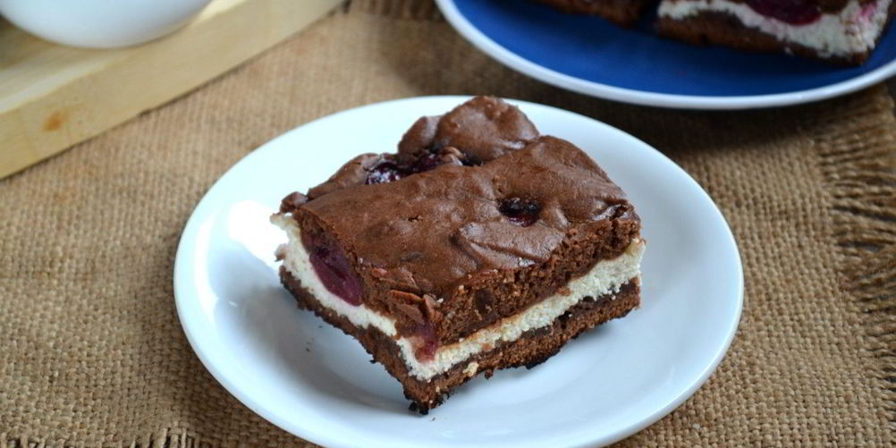 Рецепт шоколадный брауни с вишней