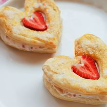 Рецепт Слоеное пирожное с клубникой и маскарпоне