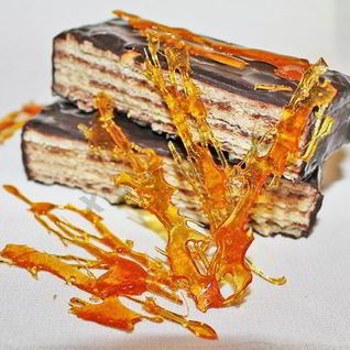 Украшения из карамели для тортов и пирожных