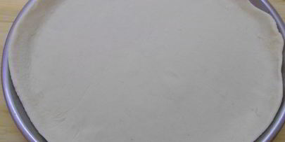 домашняя пицца с копченой колбасой