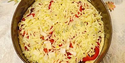 мясная пицца с мясом и грибами