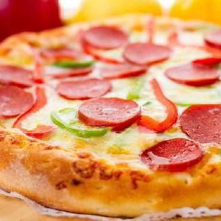 Пикантная пицца с чоризо