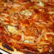 Рецепт Пицца Ассорти на тесте на свежих дрожжах