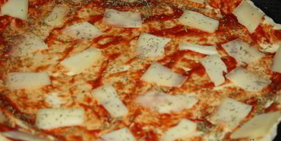 пицца ассорти на тесте на свежих дрожжах