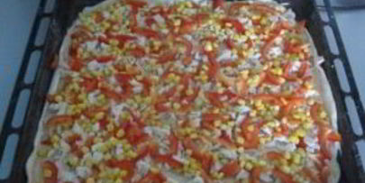 пицца из слоеного бездрожжевого теста
