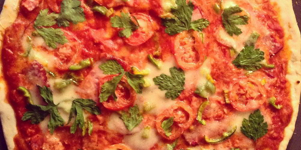 Рецепт пицца на красном соусе с говядиной