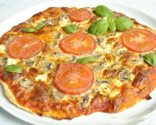 Пицца на тонком тесте без дрожжей