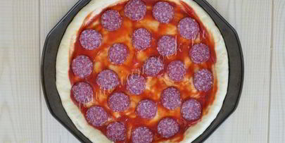 пицца пепперони с жаренной моцареллой