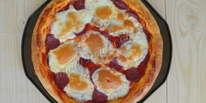 пицца пепперони с жаренной моцареллой