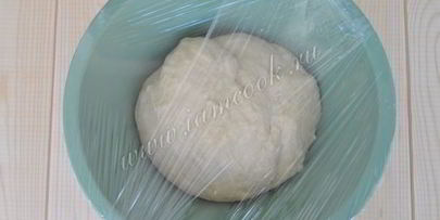 пицца пепперони с жаренной моцареллой