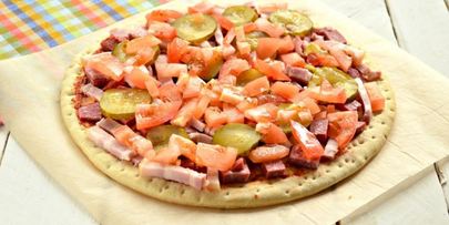 пицца с беконом