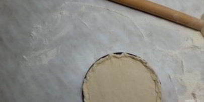 пицца с грушей и горгонзолой