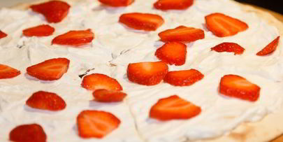 пицца с клубникой