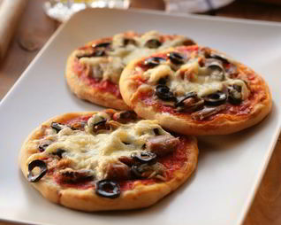 Пицца с мидиями и тунцом