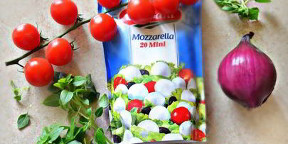 пицца с морепродуктами на основе из брокколи