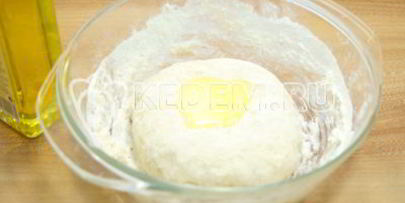 пицца с помидорами