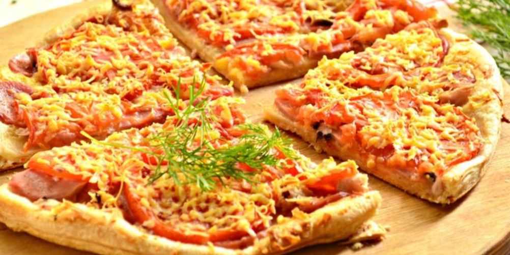 Рецепт пицца с сосисками и курицей