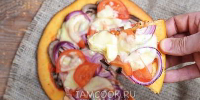 пицца с ветчиной и грибами