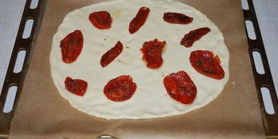 пицца с вялеными помидорами