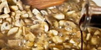 цельнозерновая пицца с шампиньонами и рикоттой