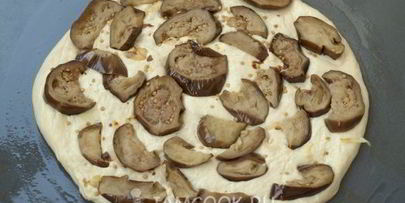 вегетарианская пицца с баклажанами