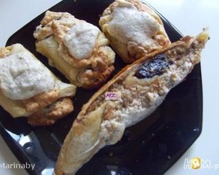 Рулетик с черносливом