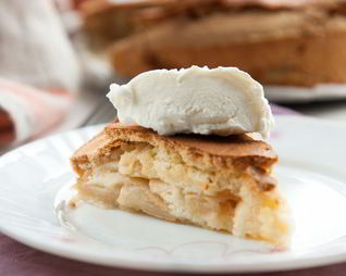 Шарлотка из яблок