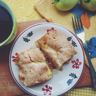 Шарлотка несложная