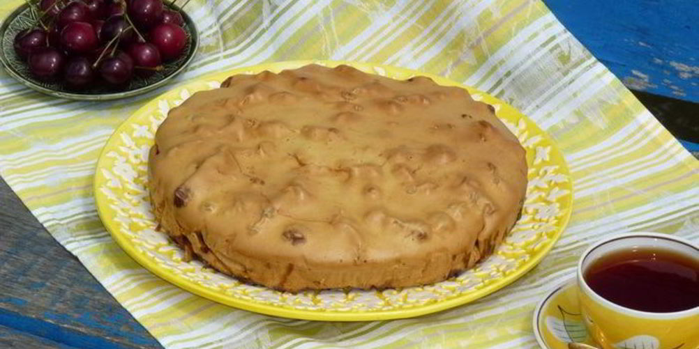 Рецепт шарлотка с черешней