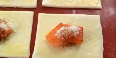 слоеные конвертики с тыквой