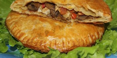 слойки из слоеного теста с мясом панама-мама