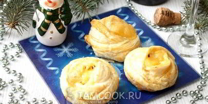 слойки-розочки с курицей и сыром