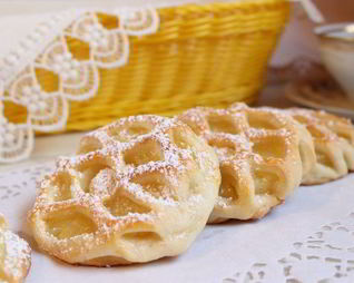 Слойки с ананасом