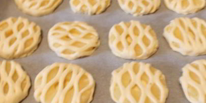 слойки с ананасом