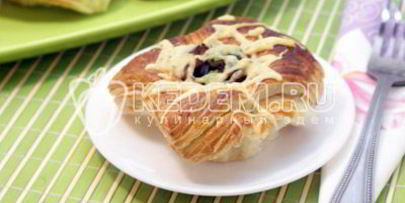 слойки с баклажанами и сыром