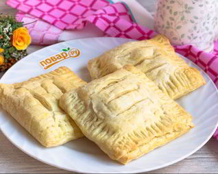 Слойки с дыней и сыром