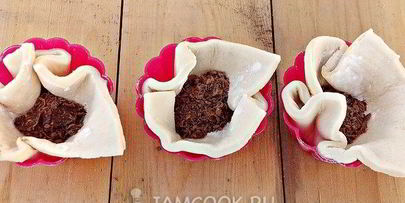 слойки с малиной и шоколадом