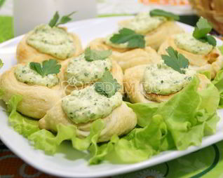 Слойки с сырной пастой