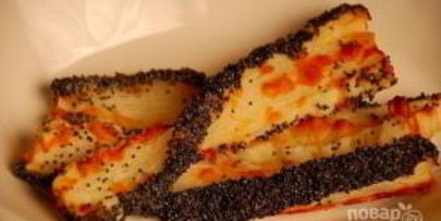 слойки с сыром и маком