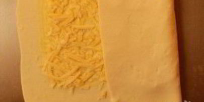 слойки с сыром и маком